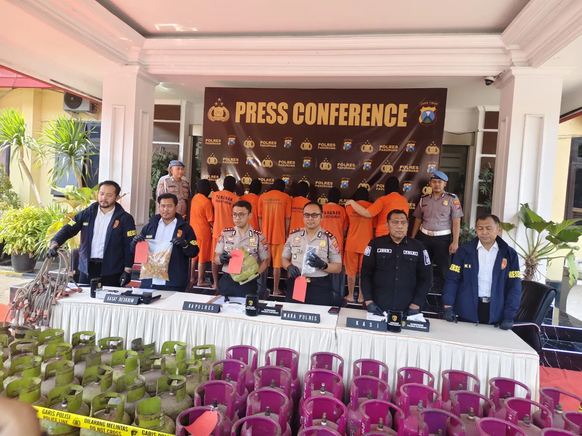 Polisi Bongkar Oplosan LPG Subsidi. Delapan Orang Diamankan, Keuntungan Rp 1M