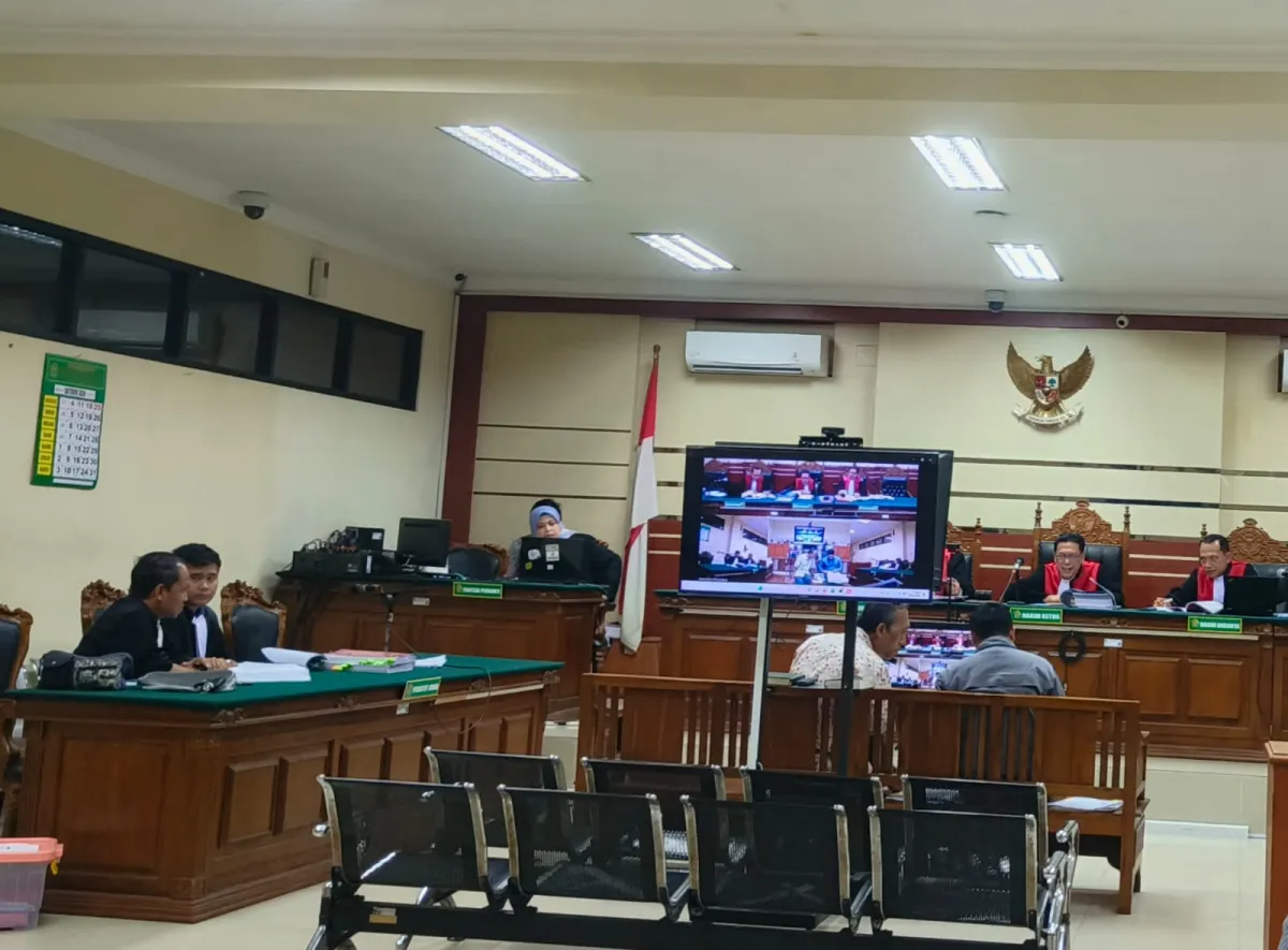 Hakim Tipikor Brondong Saksi Ahli di Sidang Perkara Markus PKBM 