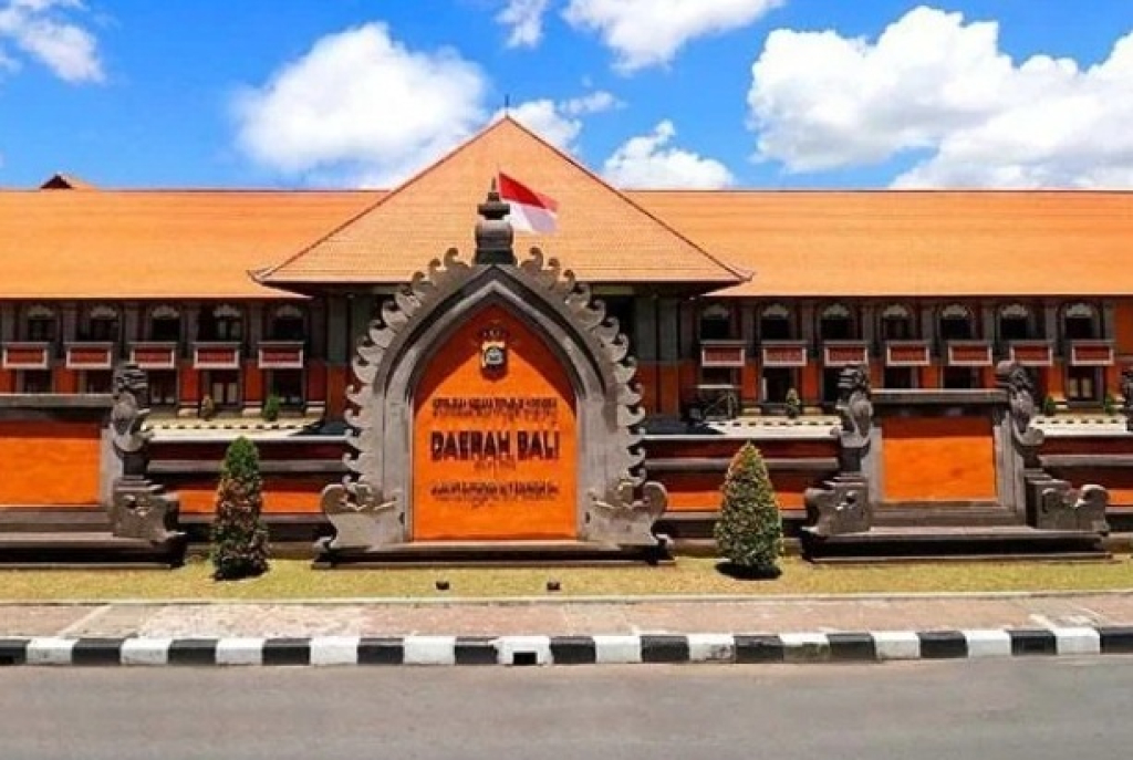 Diberikan Cek Blong oleh Ketua Yayasan di Bali, Kontraktor Asal Surabaya Lapor ke Polda Bali