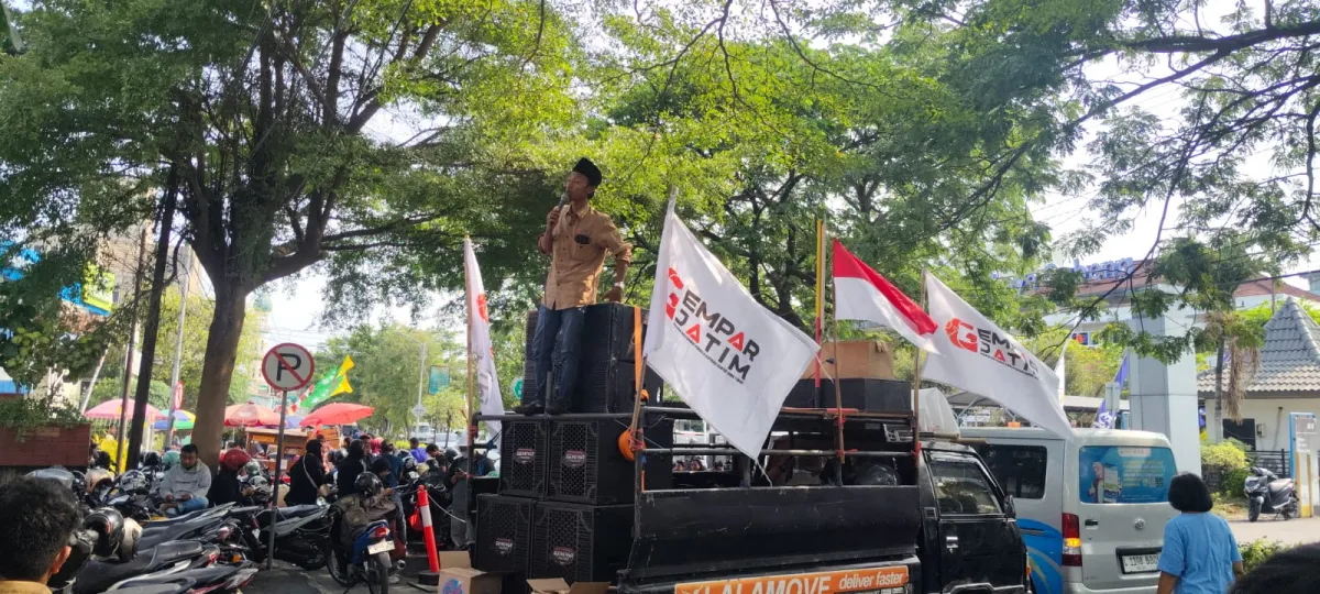 GEMPAR JATIM Gelar Aksi “Surabaya Darurat Air”, Soroti Pengelolaan Air di Perumahan Elit