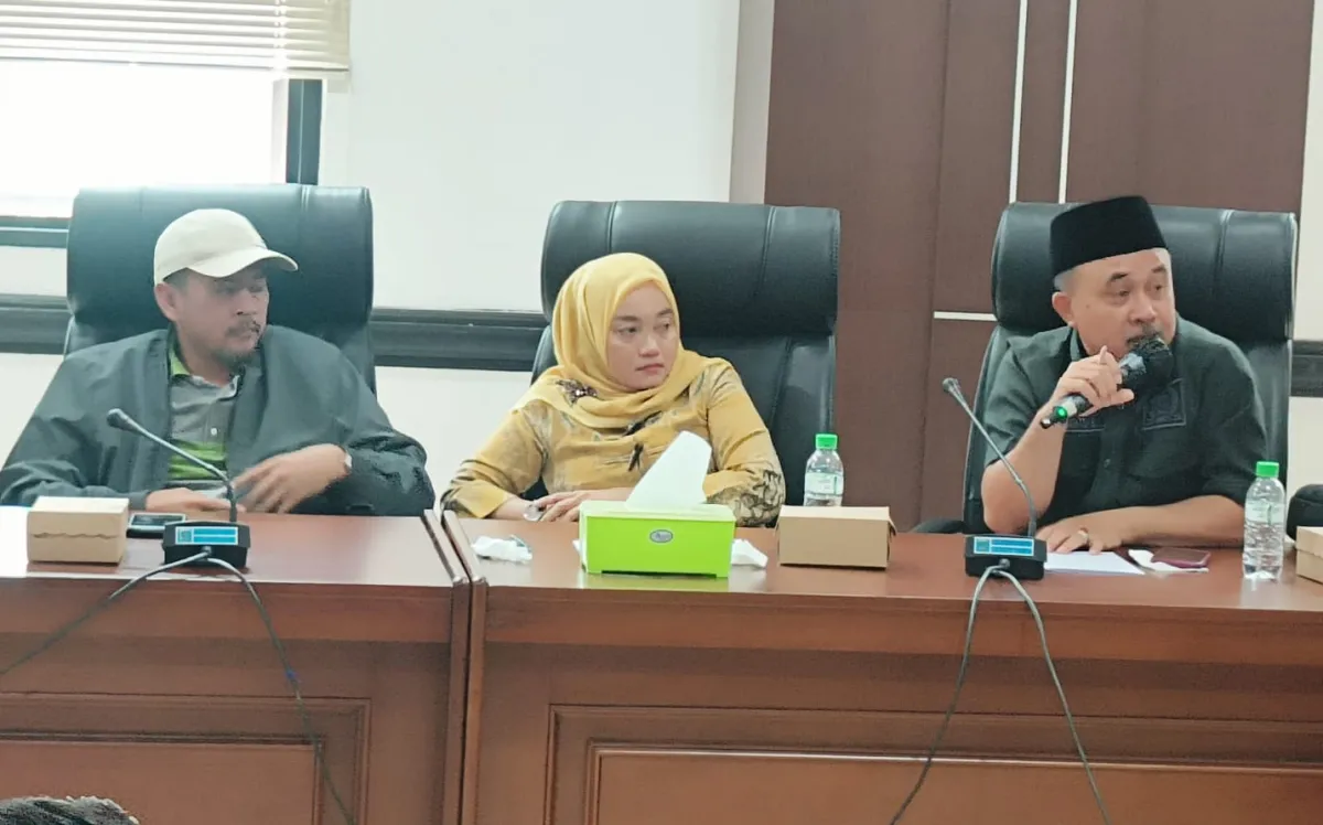 Terjadi Debat Sengit Antar Anggota Komis I, Soal Audensi Pencopotan Oknum Kades Nakal 