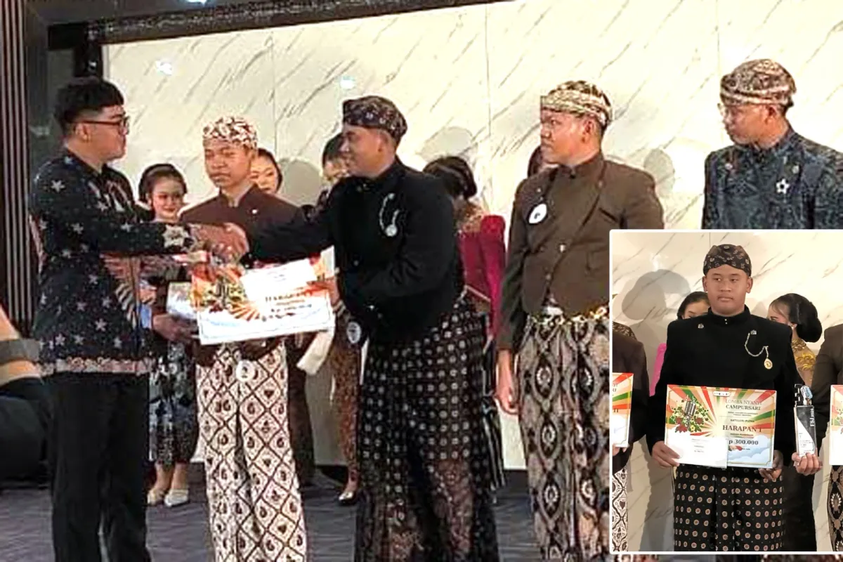 Meh Rahino dan Sumandhing Antarkan Siswa SMKN 1 Sawoo Juara Lomba Nembang Campursari