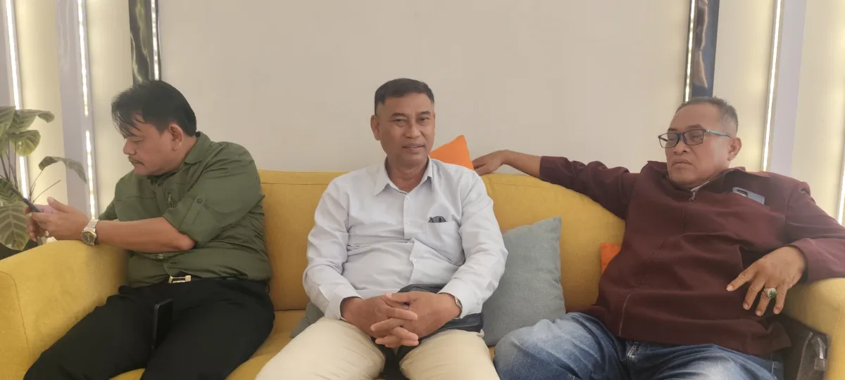 Jalan Rabat Beton Tambar Cepat Retak, KORAK Minta Pemdes Buka Data Proyek