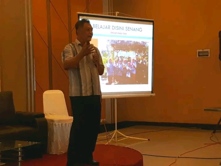 Adib tiang alas