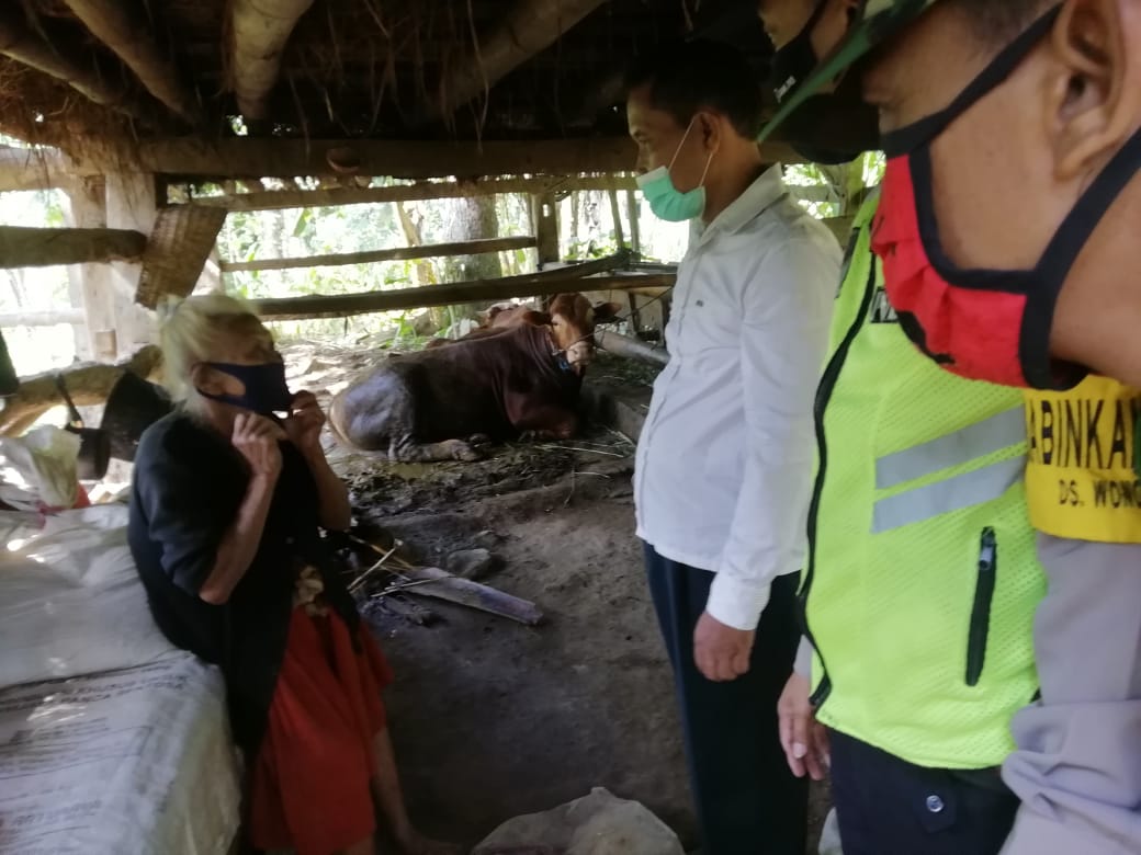 Bantuan Sembako Polsek Ngrayun Buat Warga Terdampak