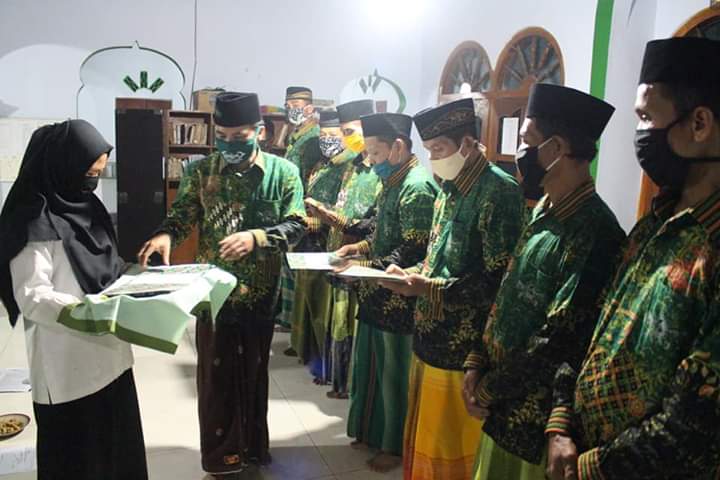 Penyerahan SK NU Care-LAZISNU