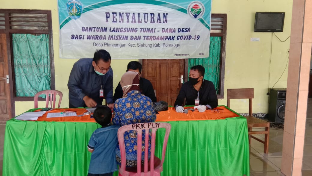 Penyaluran BLT DD Desa Plancungan Kecamatan Slahung Ponorogo