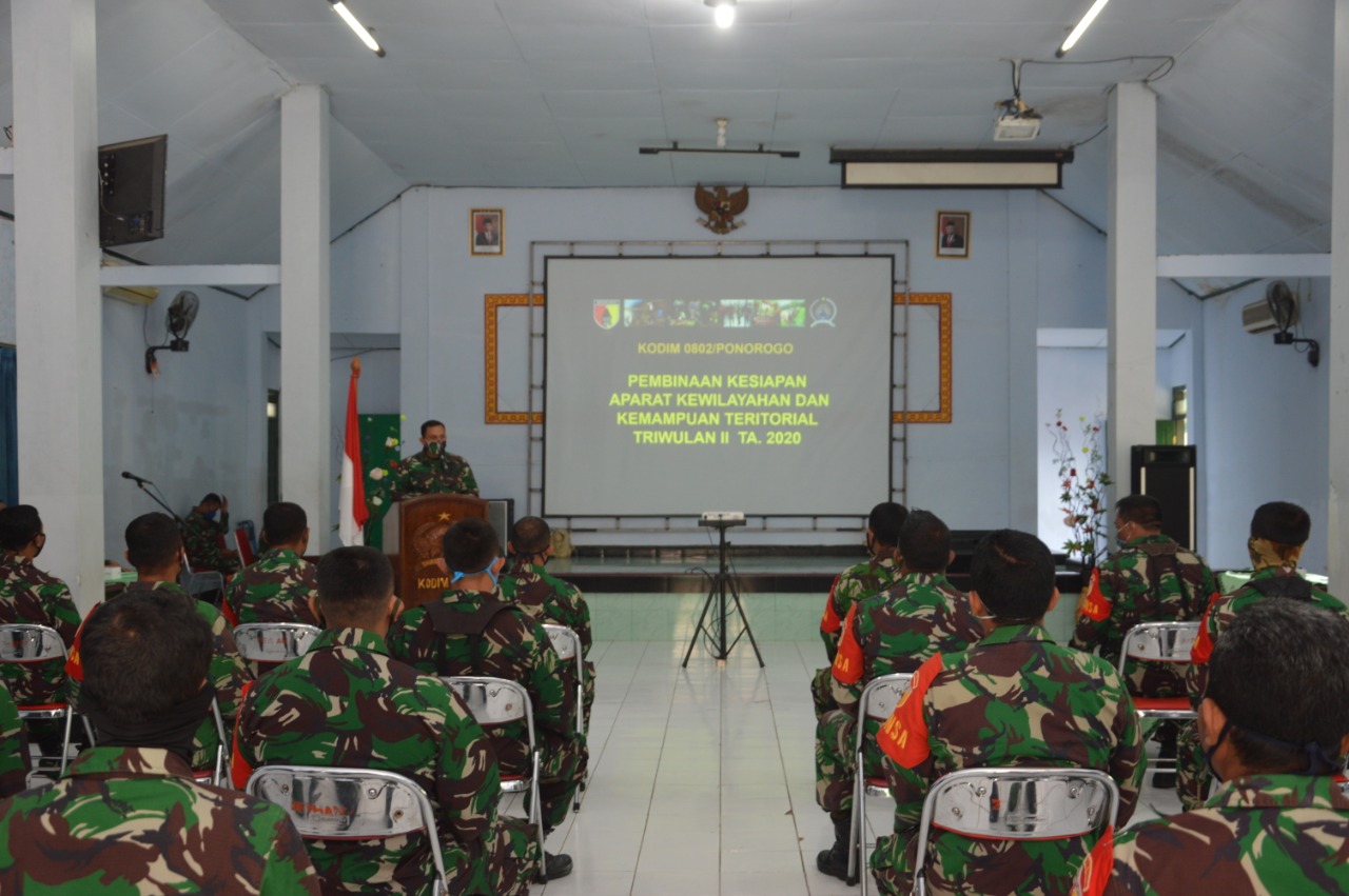 Komandan Kodim 0802/Ponorogo, Letkol Inf Sigit Sugiharto saat membuka kegiatan Pembinaan Kesiapan Aparat Kewilayahan 