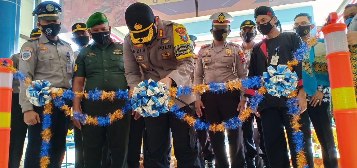 Kapolres Ponorogo saat meresmikan Terminal Tangguh Semeru di Terminal Tipe A Seloaji Ponorogo