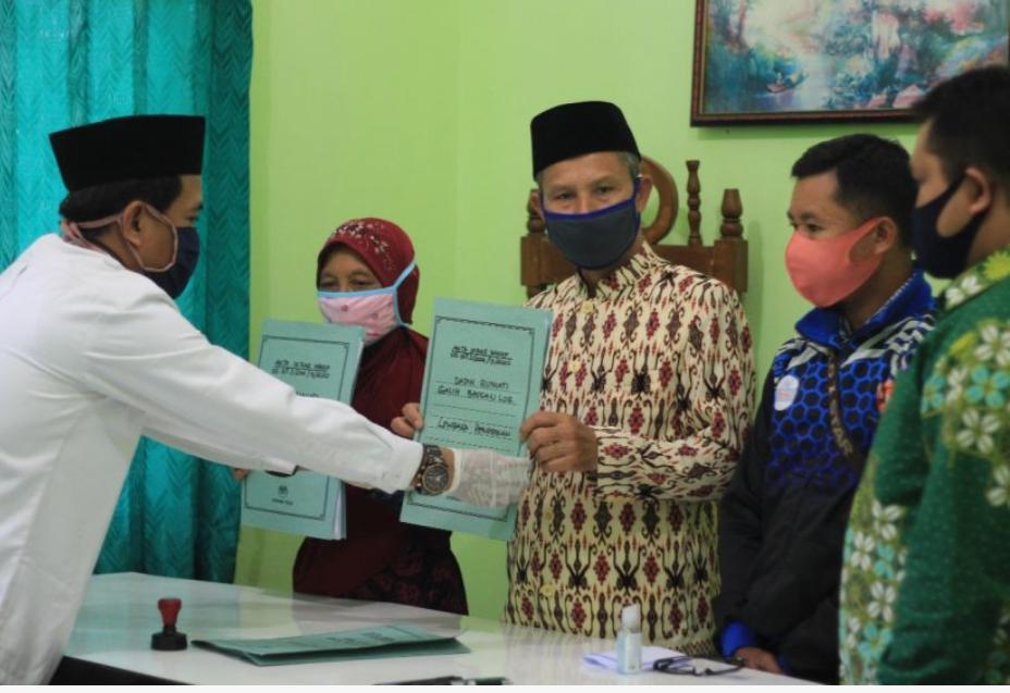 Penyerahan Tanah Wakaf