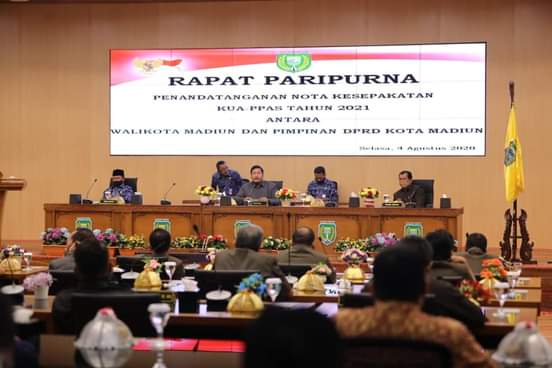 Rapat Paripurna DPRD Kota Madiun bersama Walikota Madiun