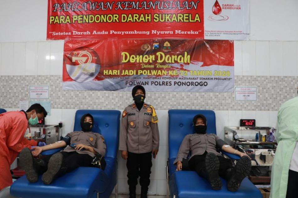 Donor Darah Bhakti Sosial Polwan Polres Ponorogo Peduli Covid-19
