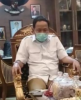 Bupati Ipong Muchlissoni