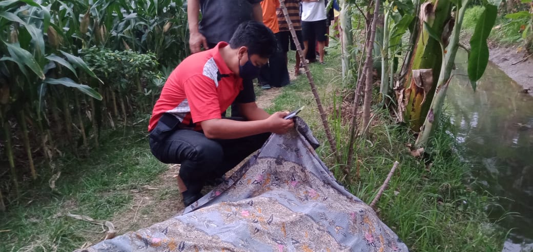 Korban saat di idenfikasi petugas 
