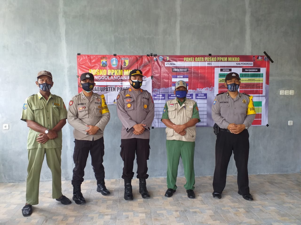 Pastikan Posko PPKM Mikro Sudah Terbentuk Kapolsek Slahung Gelar Kunjungan