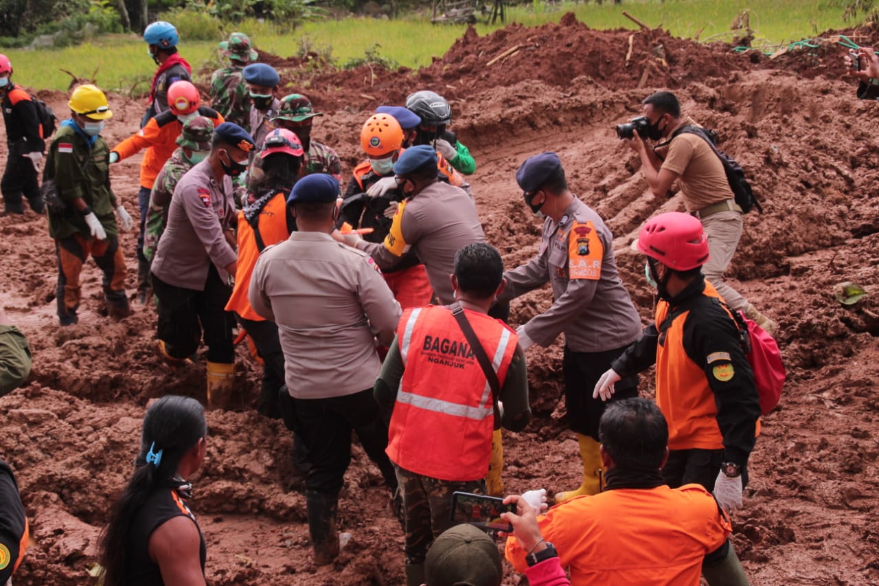 Sinergitas TNI, Polri dan Relawan Patut Diapresiasi