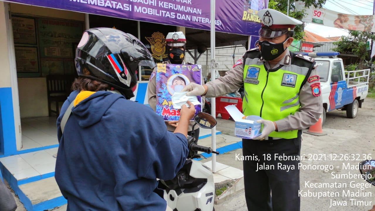 Satlantas Polres Madiun Terus Lakukan Sosialisasi Prokes