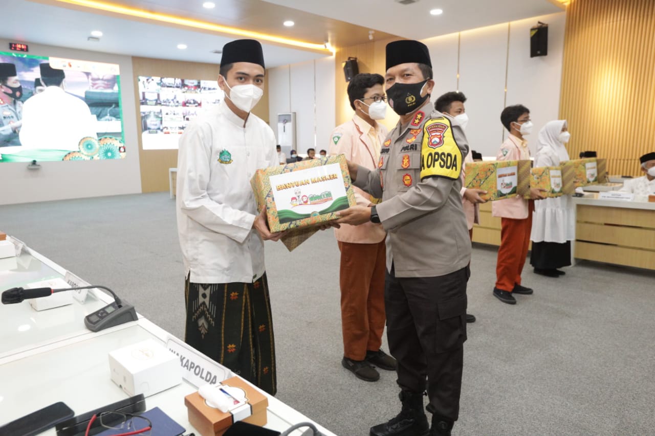 Canangan Gerakan Santri Bermasker, Wujudkan Jatim Bebas Covid-19