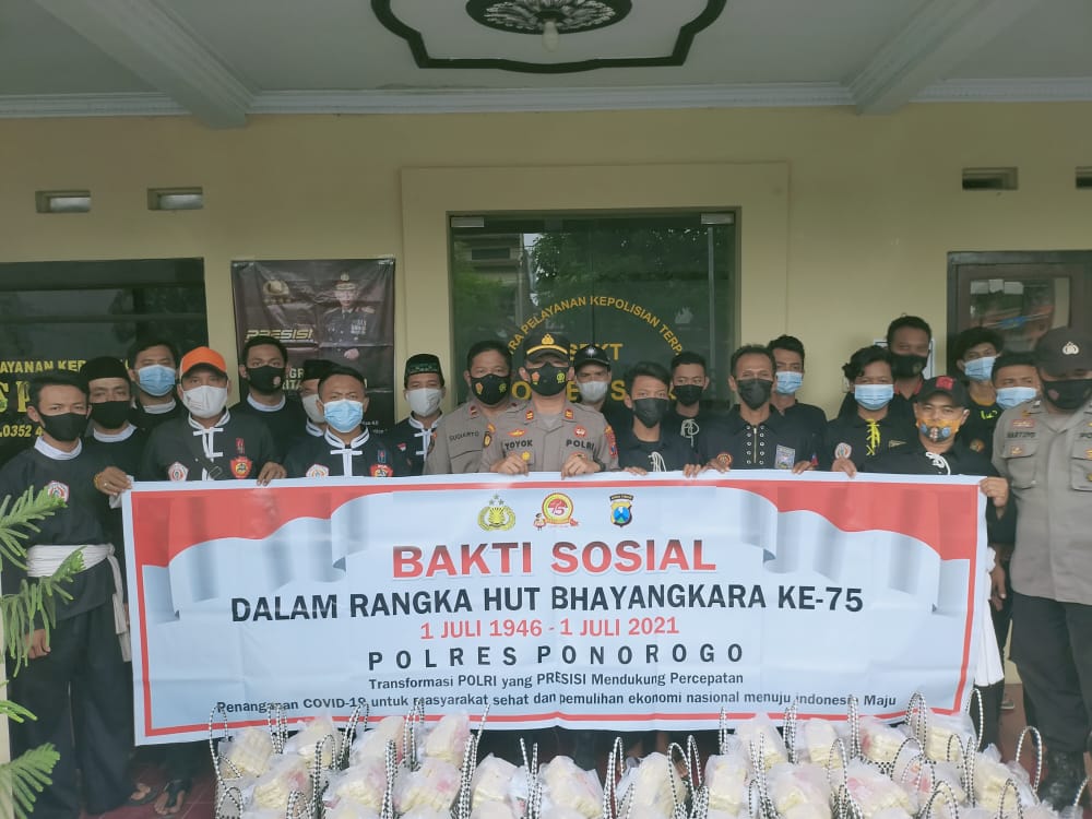 Hadir dalam giat Kapolsek Siman Iptu Yoyok Wijanarko, S.H, M.H beserta jajaran dan peserta dari berbagai unsur