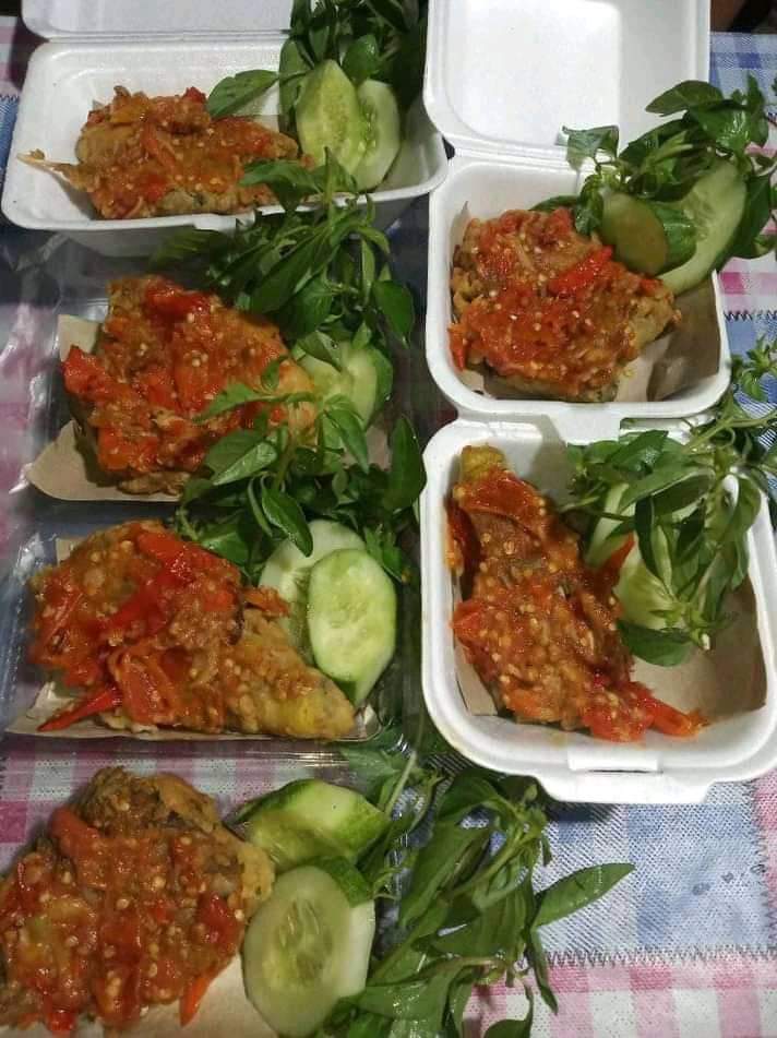 Menu ayam geprek mba nay
