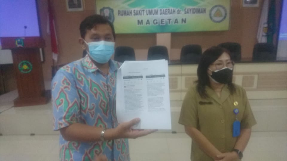 Plt direktur utama RSUD Sayidiman, drg Ratnawati di dampingi kuasa hukum