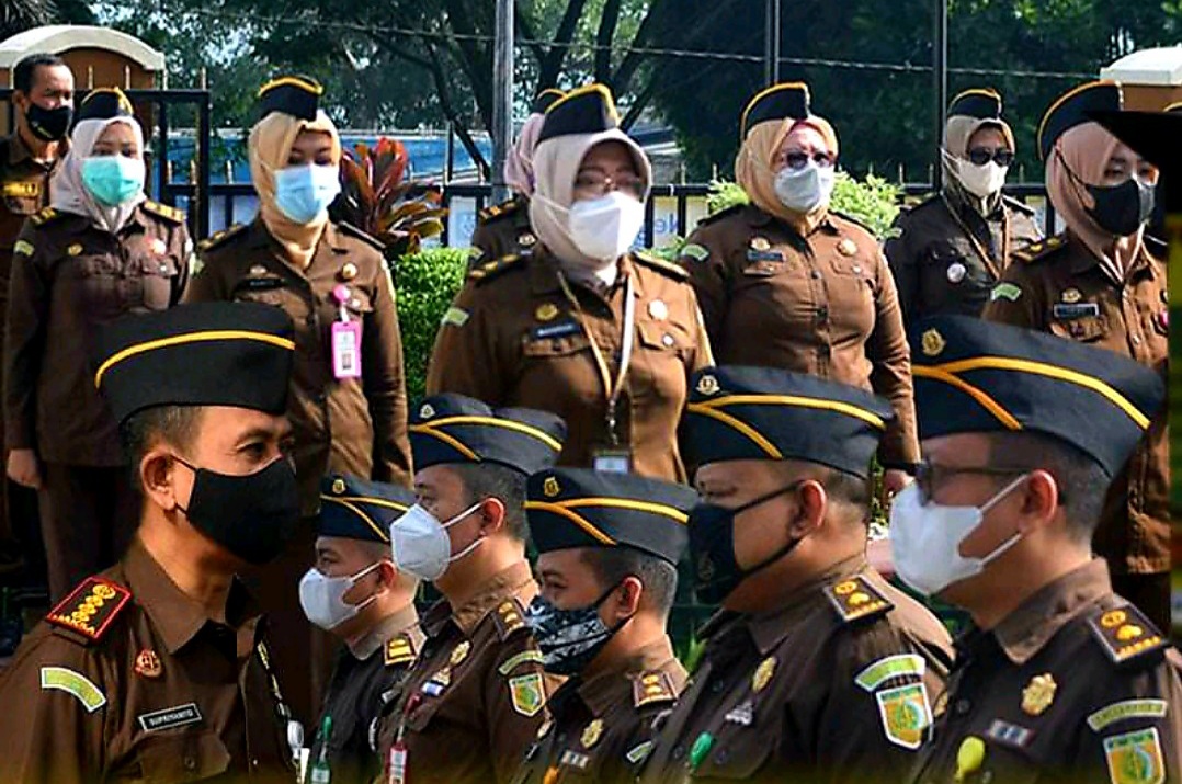 Apel Pagi Seluruh Jajaran Kejaksaan Negeri Batu dihalaman Kejari Kota Batu