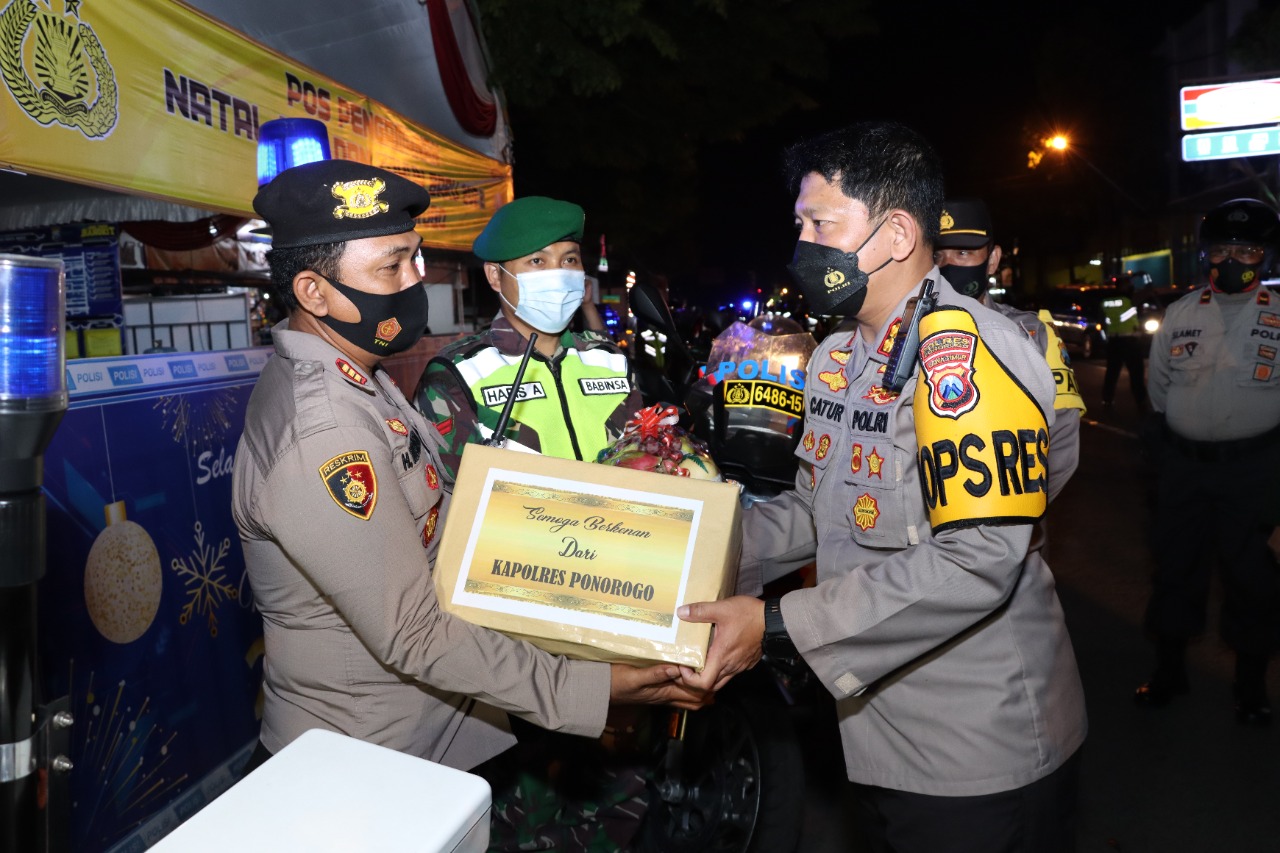 Pemantauan malam tahun baru 2022 di kota Ponorogo