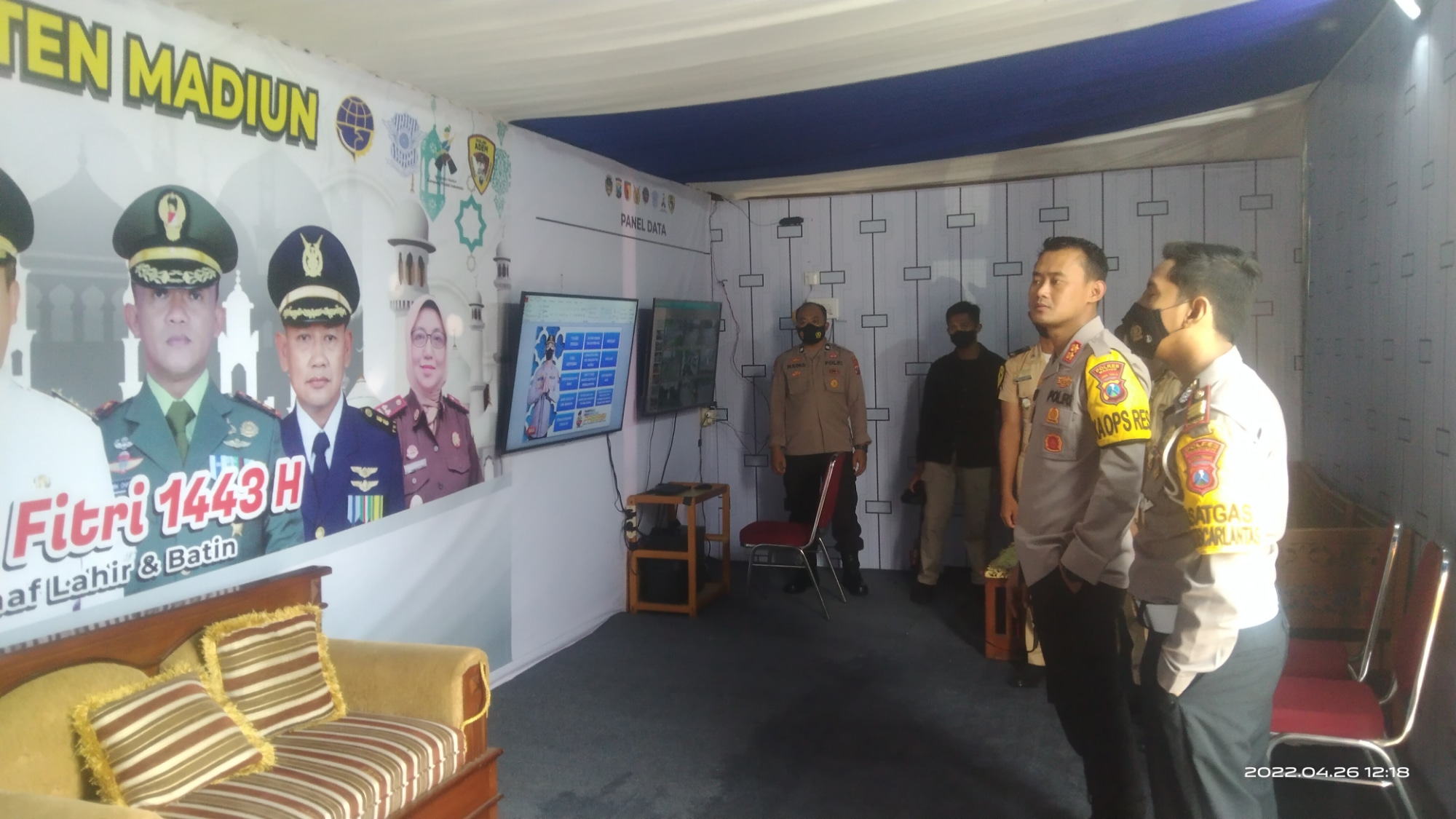 Kapolres Madiun AKBP Anton Prasetyo saat meliat kesiapan Pos Pam Mudik