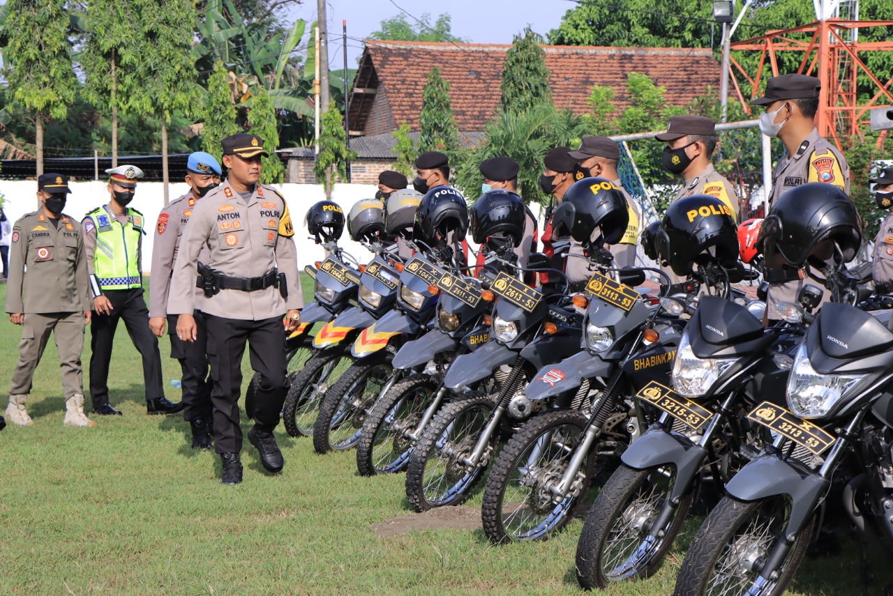 Kapolres Madiun AKBP Anton Prasetyo saat apel Gelar Pasukan Operasi Patuh Semeru 2022