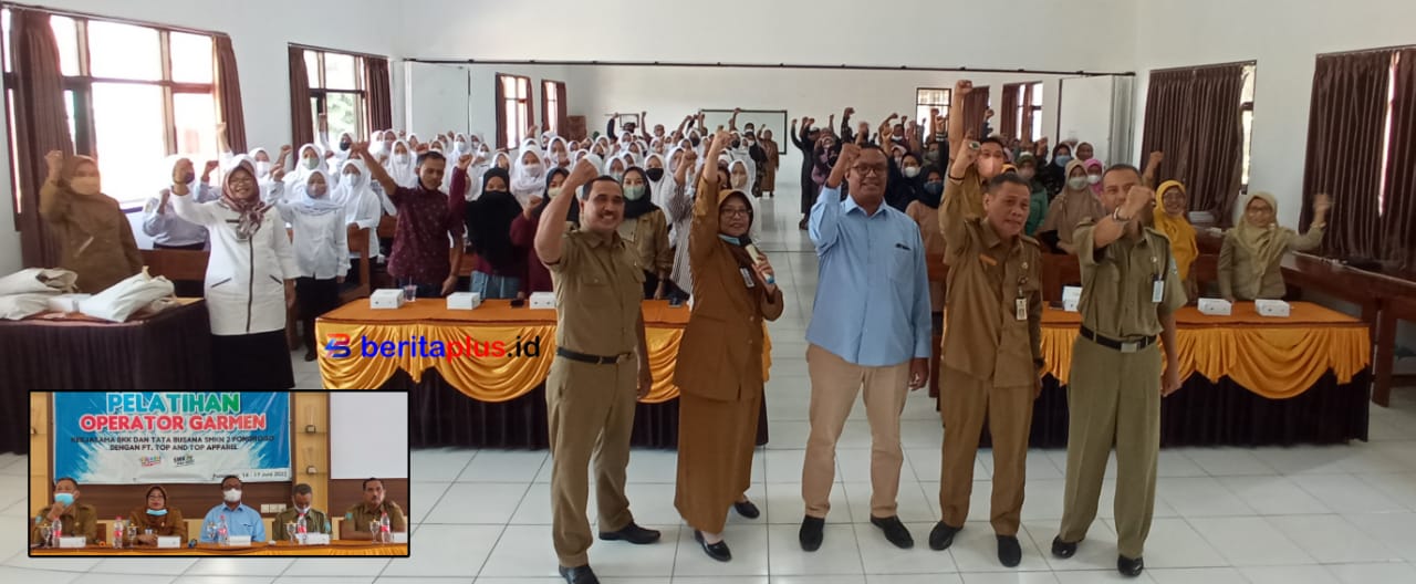 Wali siswa SMKN 2 Ponorogo 
 Hadiri Kegiatan bersama Perusahaan