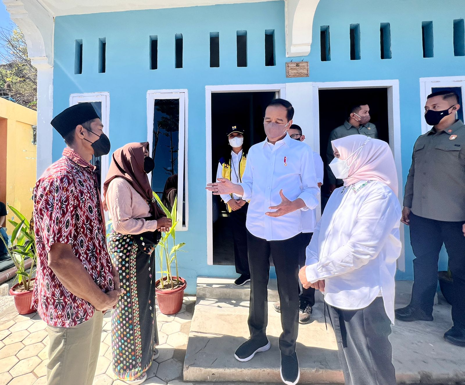 Riyadi pemilik kios dan homestay Avifah