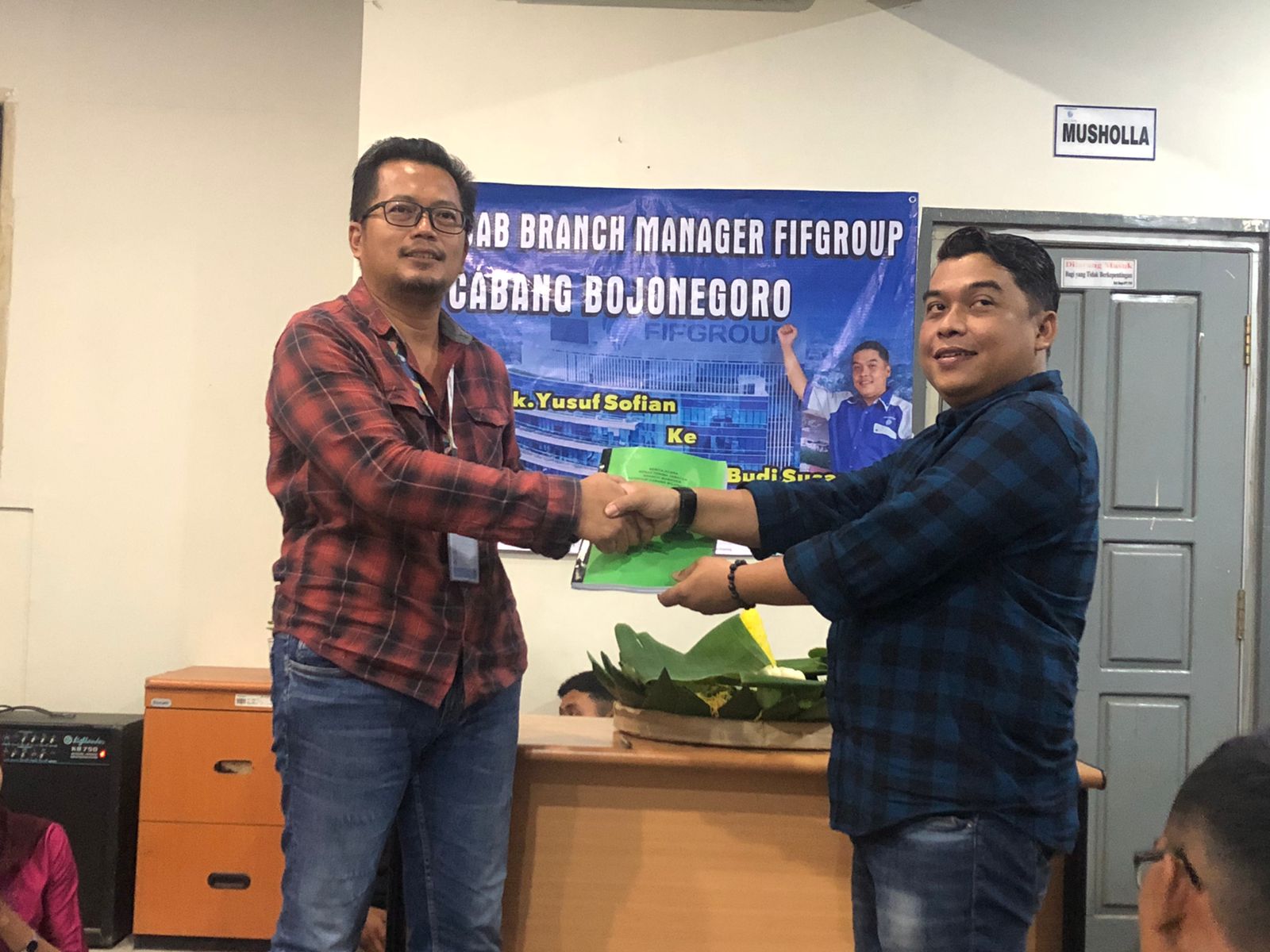Budi Susanto saat Sertijab Branch Manager FIF Group Bojonegoro