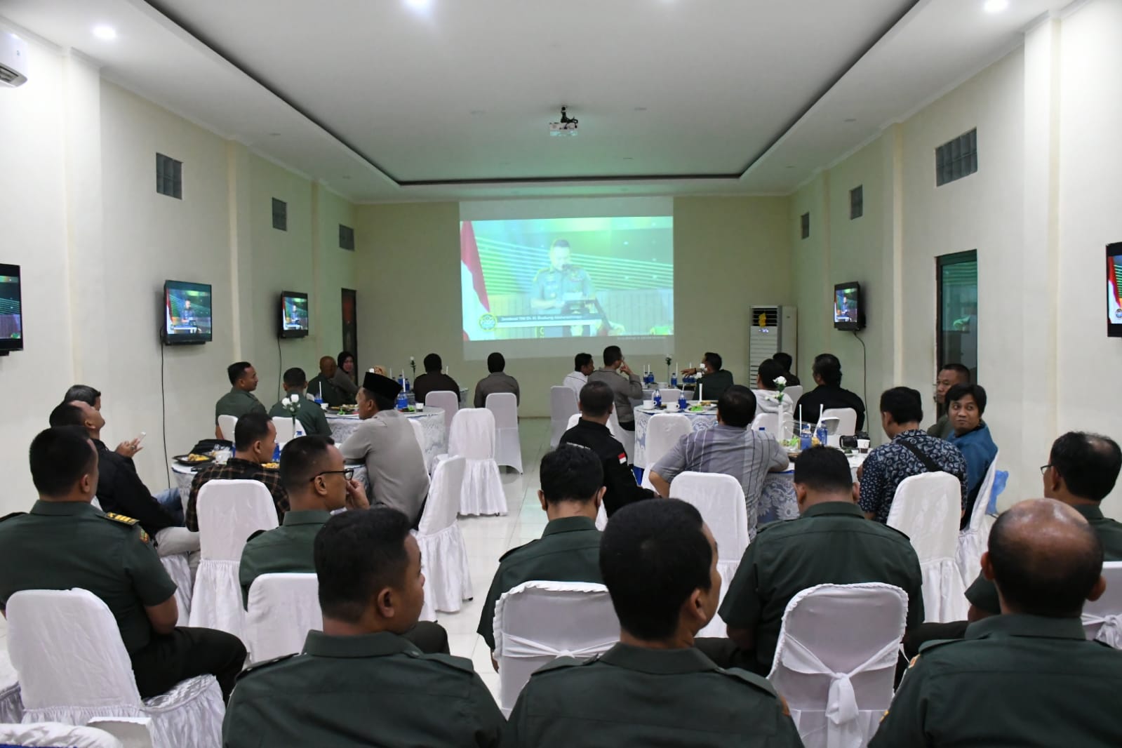Dandim Ponorogo Ajak Forkopimda dan Wartawan Nobar Kasad Award 2023