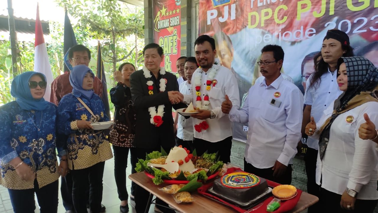 DPC PJI Kabupaten Gresik Masa Bakti 2023-2026 Resmi Di Lantik