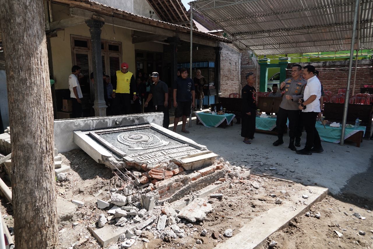 Kapolres Ponorogo Apresiasi PPS Cuyusika Bangau Putih Bongkar Tugu