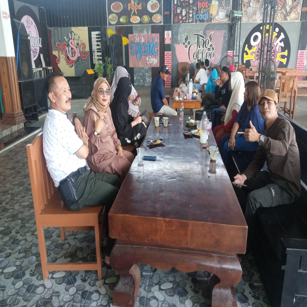 H. Sutikno Anggota DPRD Fraksi PKB DKI Jakarta Prakasai Reuni SDN Ngayung