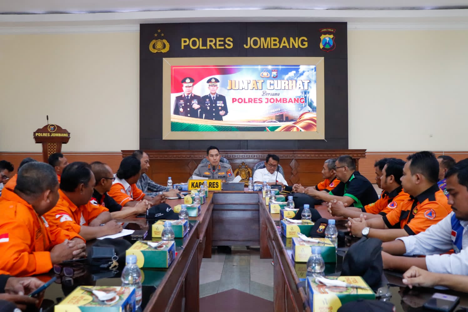 Kapolres Jombang Hadiri Jumat Curhat Dengan Relawan Kebencanaan