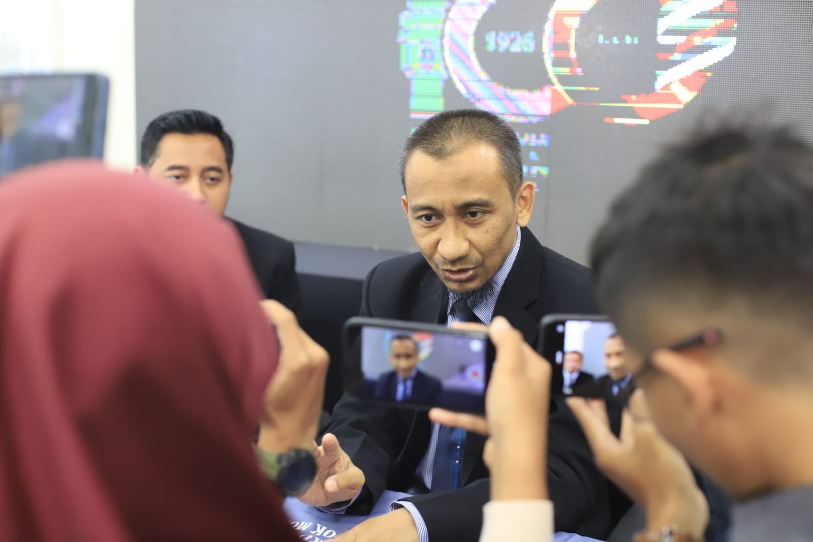 Sujud Syukur Dan Penulisan Mushaf Tandai 100 Tahun Gontor