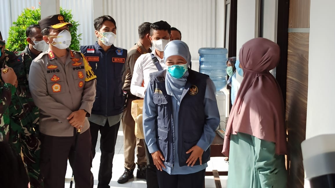 Forkopimda Jawa Timur, Di pimpin langsung gubernur jawatimur melakukan pengecekan terhadap Pekerja Migran Indonesia (PMI), yang berada di tempat isolasi di sanggar Pramuka, kecamatan Jiwan, Kabupaten Madiun. 
