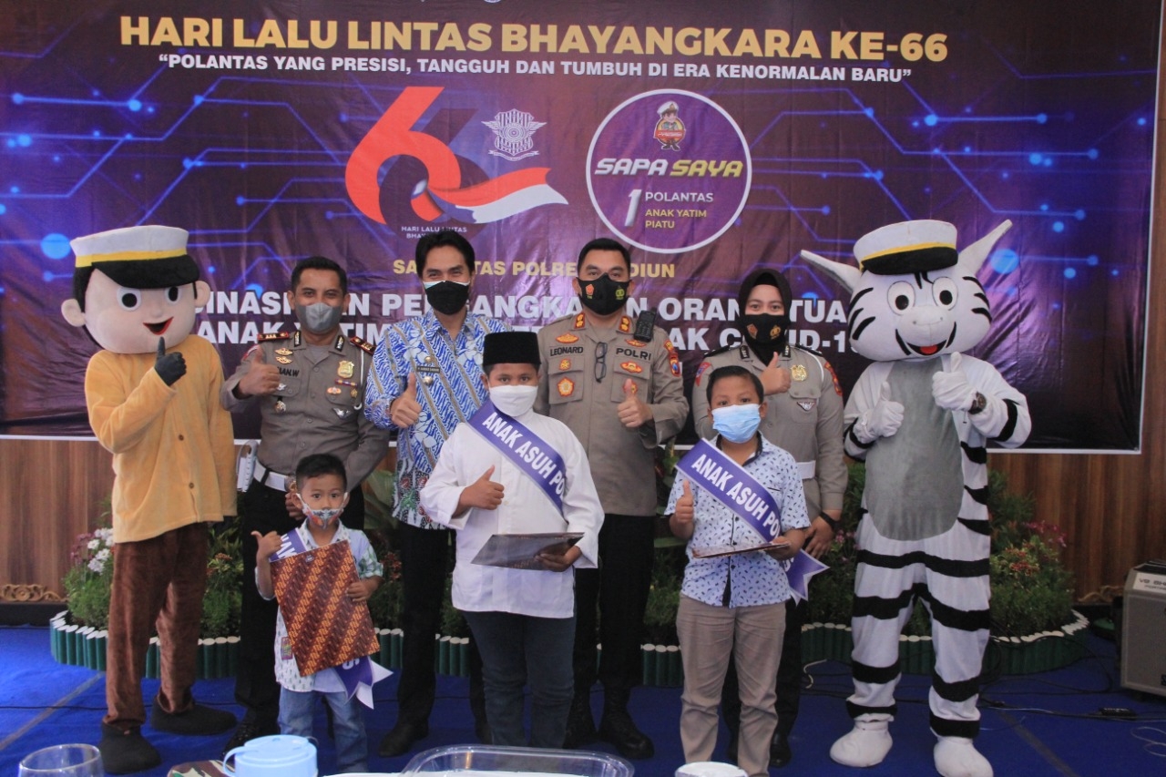 Pengangkatan 66 anak dari warga Kabupaten Madiun yang orang tuanya meninggal akibat covid-19 oleh Polres Madiun

