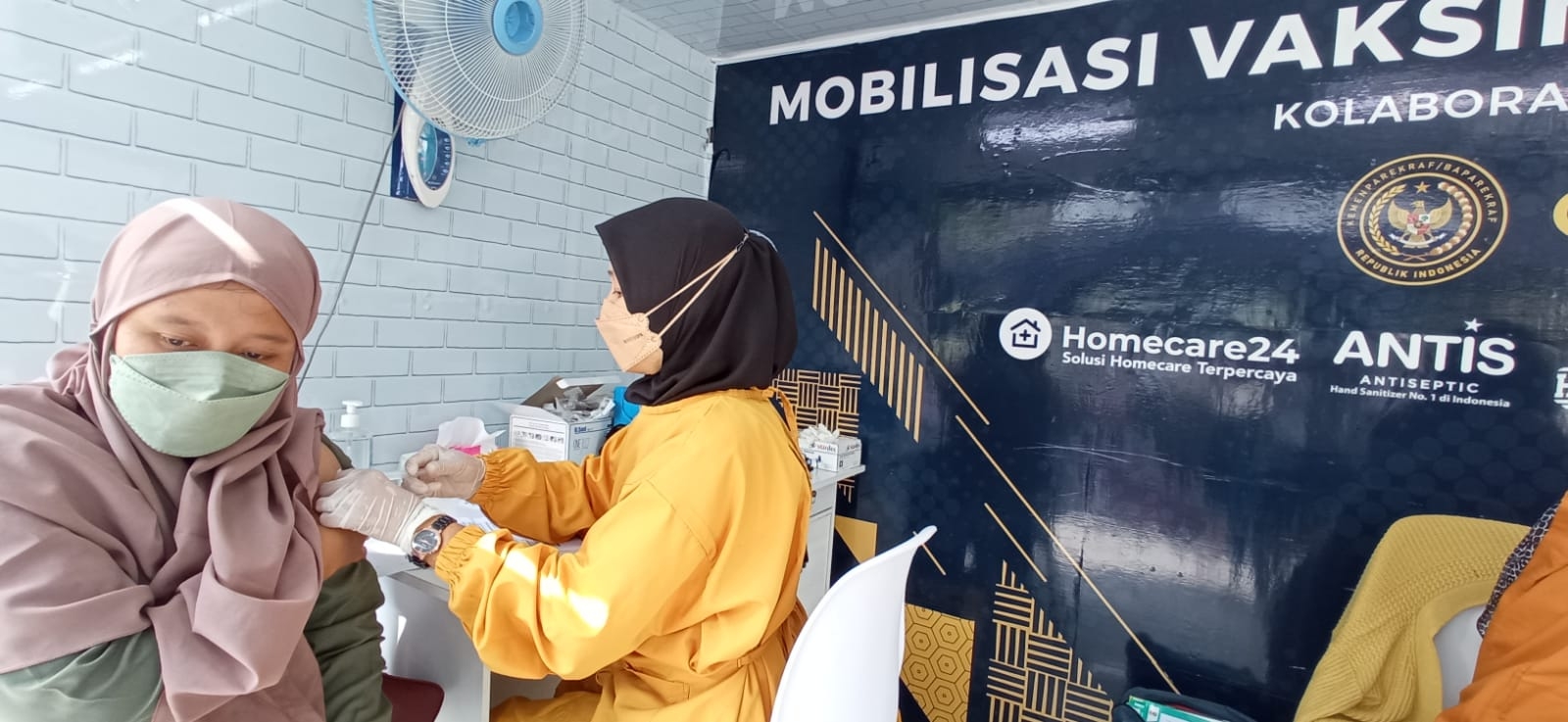 Capaian Vaksin baru 50 % Petugas Desa nongko Dono operasi Dor to Dor 