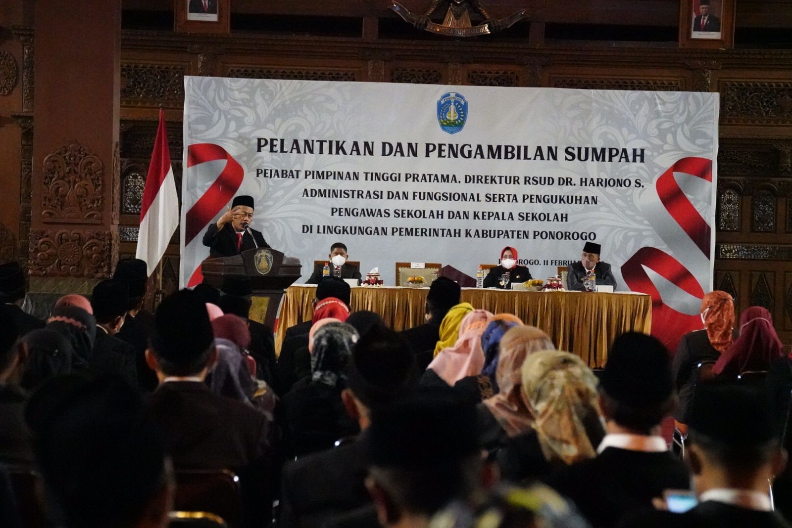 Suasana khikmat saat prosesi pelantikan Pejabat Gelombang 2 