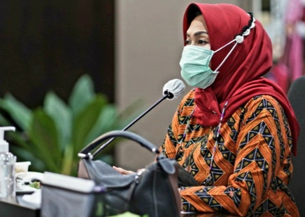 Wali Kota Batu , Dewanti Rumpoko