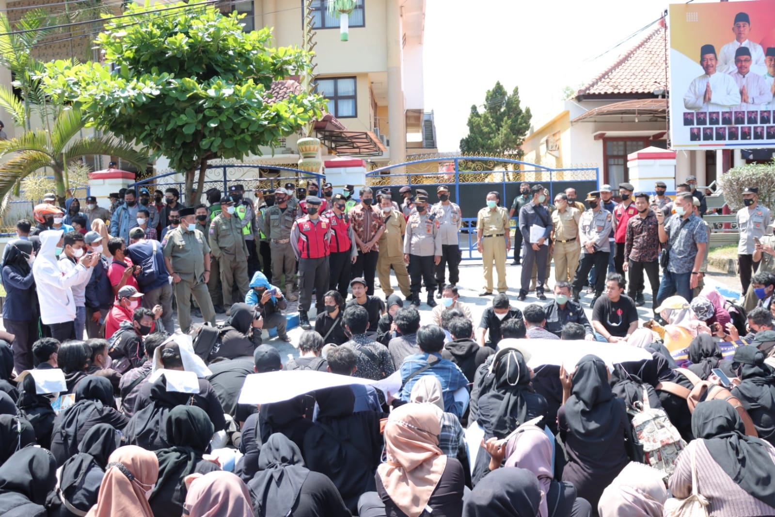 Aksi damai mahasiswa Ponorogo 